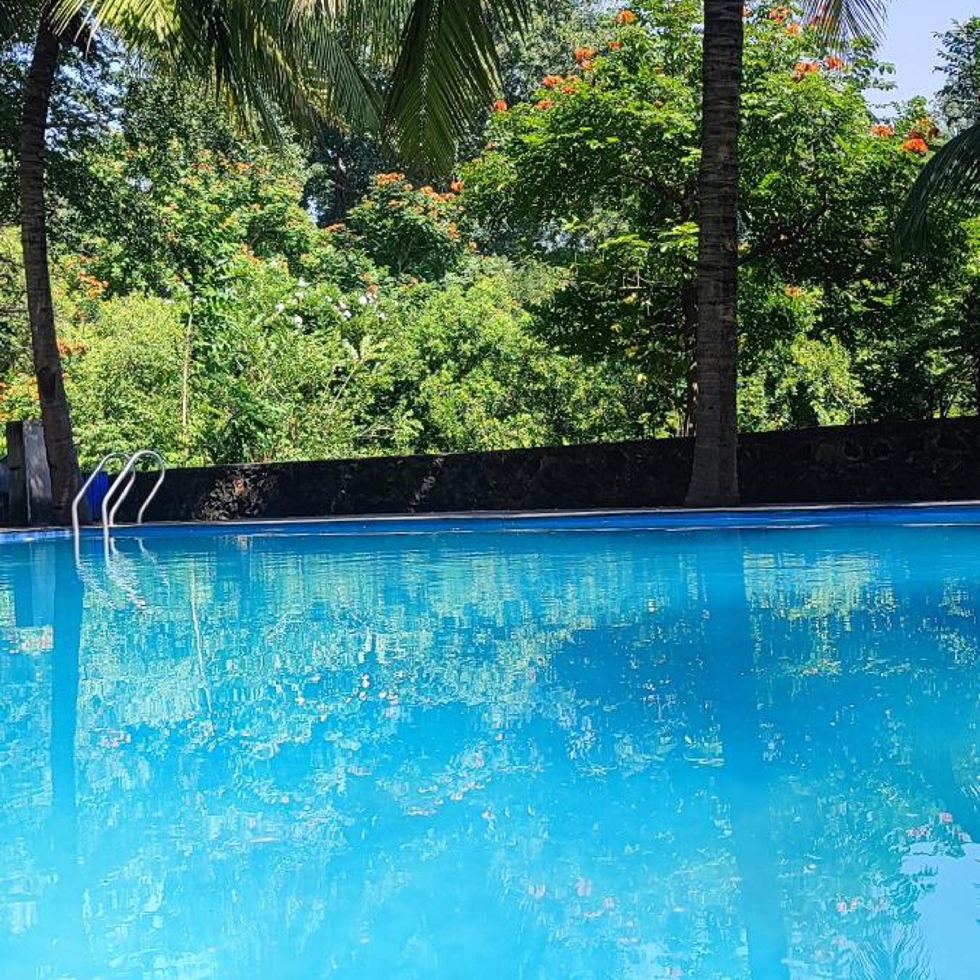 Hiranya Resorts 33/45