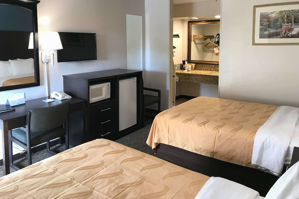 Quality Inn Ontario Airport Convention Center 42/54