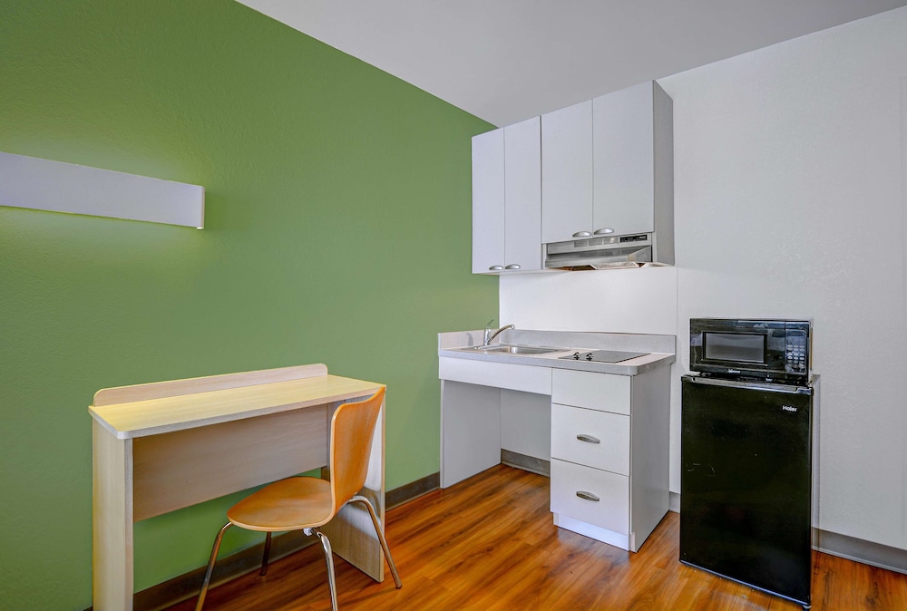 Motel6 Tallahassee, FL - Downtown 42/59