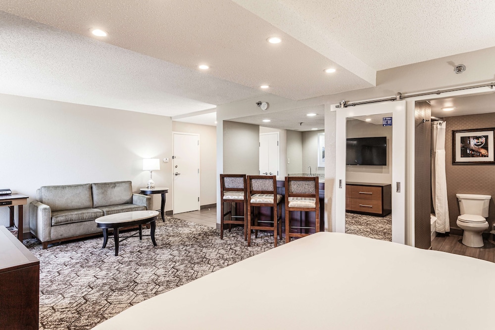 Doubletree Memphis 38/68