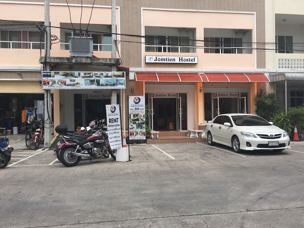 Jomtien Hostel 63/68