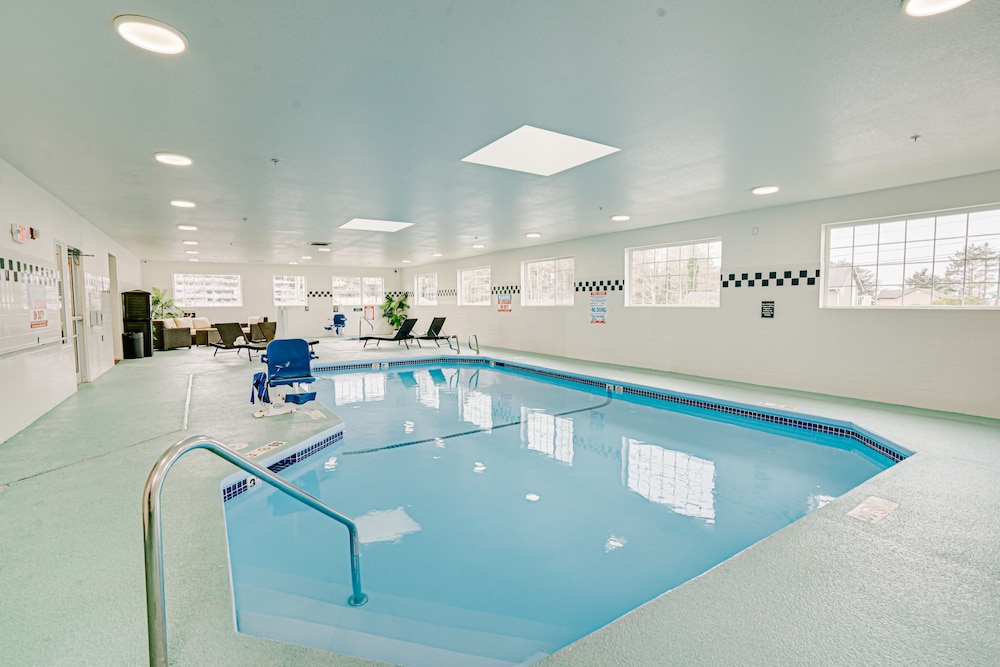 The Ashley Inn Suites 30/68