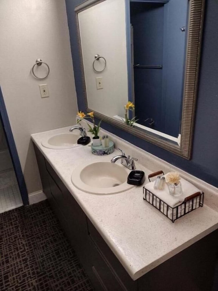 Fairview Inn - Greensboro Airport 19/21