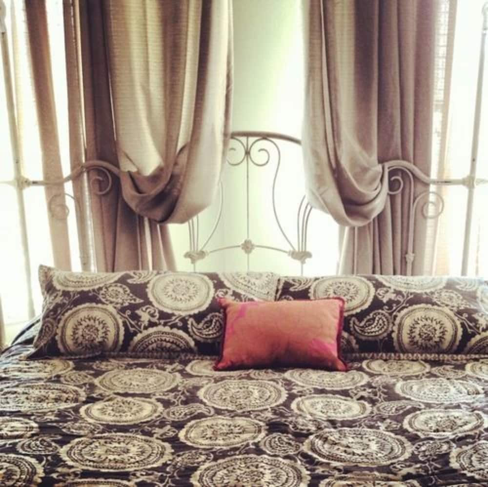 O'Casey's Bed &amp; Breakfast 28/40