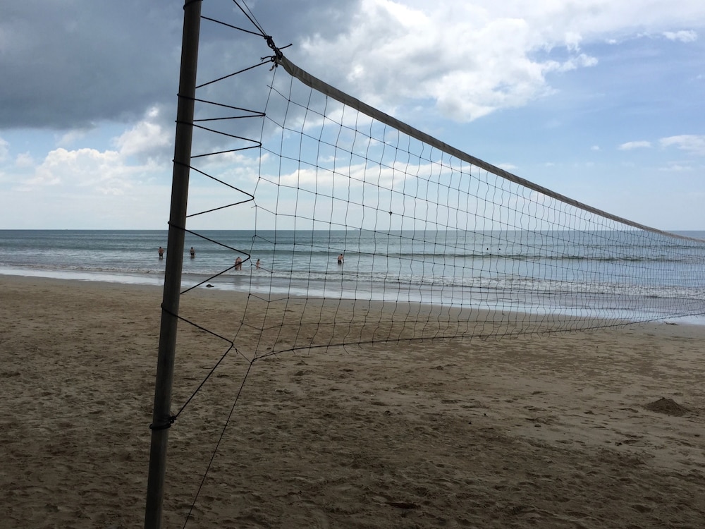 Noble House Beach Resort 50/63