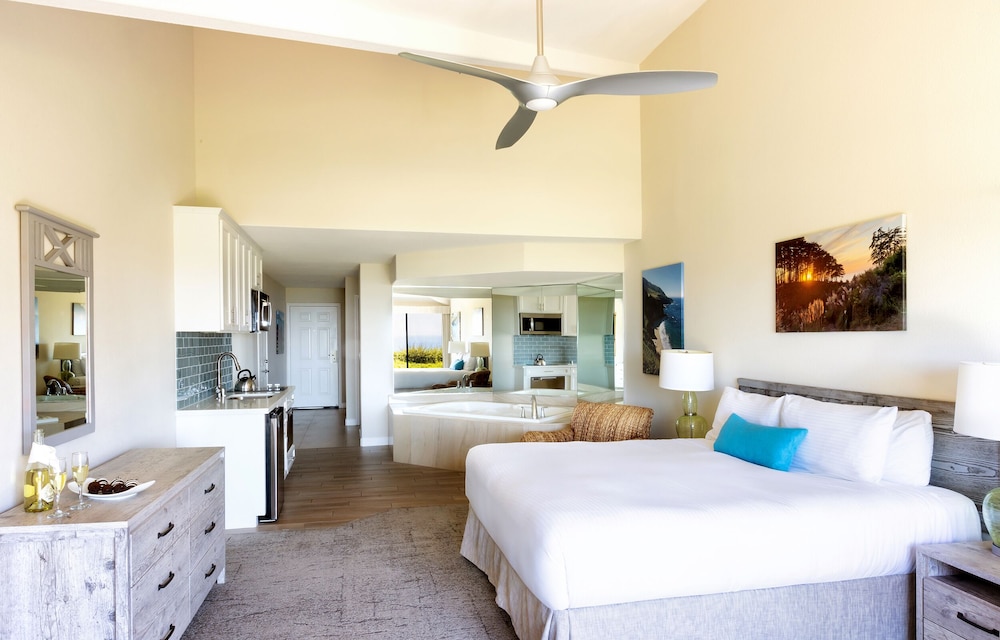 Spa, Studio, King Bed, Ocean View, Jetted Tub