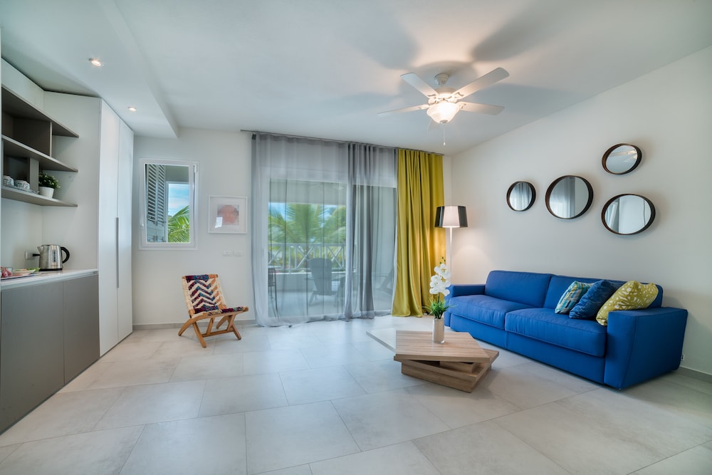 Tracadero Beach Resort 44/77