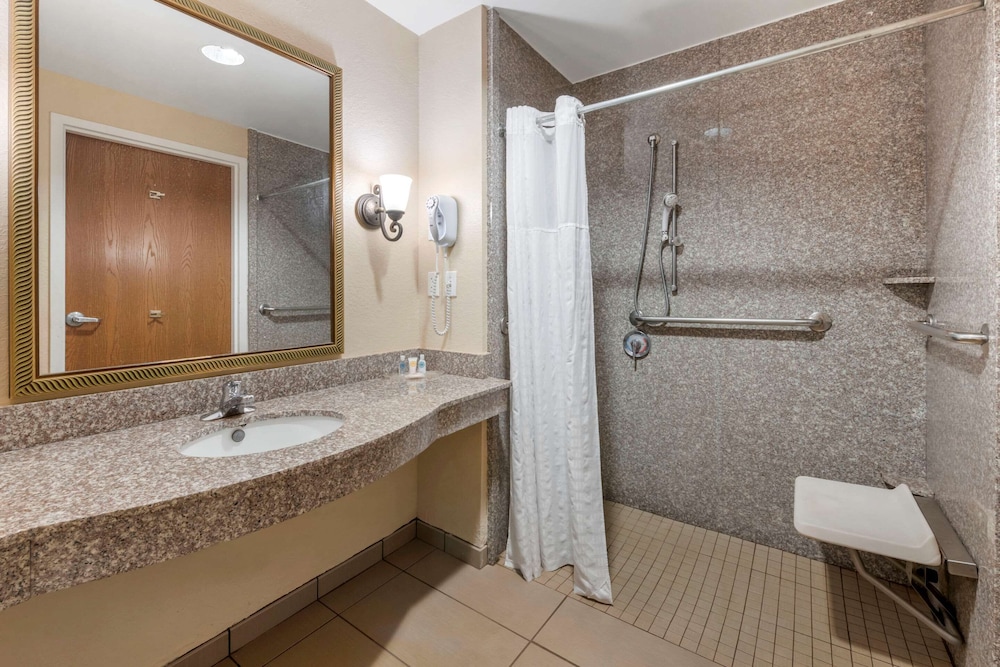 Comfort Suites Ocala - North 33/37