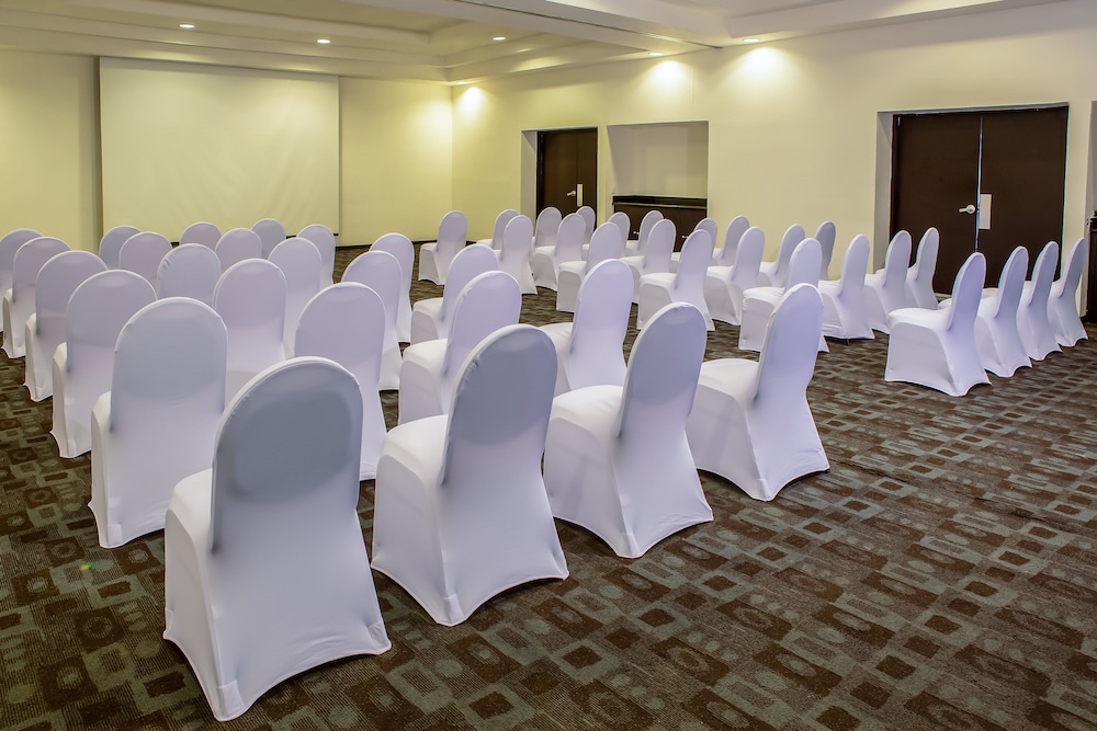 Fiesta Inn Tampico 34/45