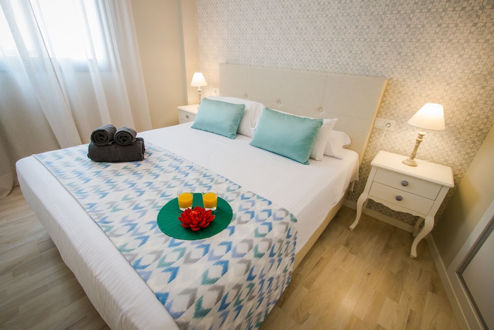 HOLIDAYS2MALAGA SUITES APARTMENTS 23/51
