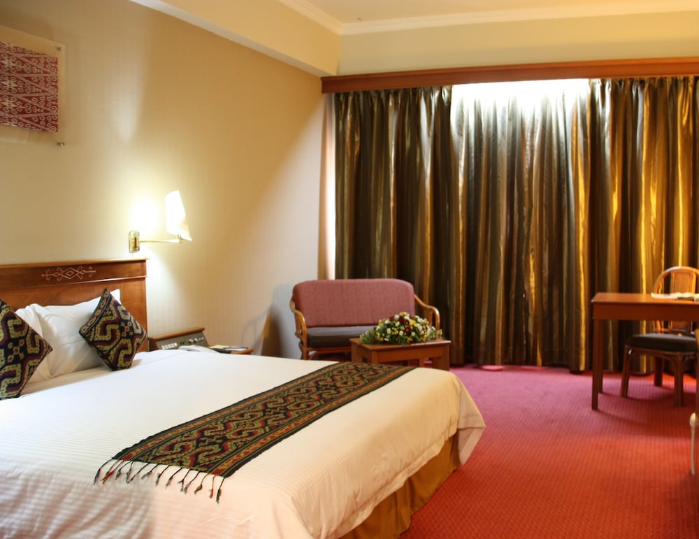 HOTEL GRAND CONTINENTAL KUCHING 37/89