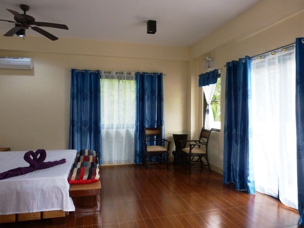 DELUXE, DOUBLE BED, SEA VIEW, TERRACE