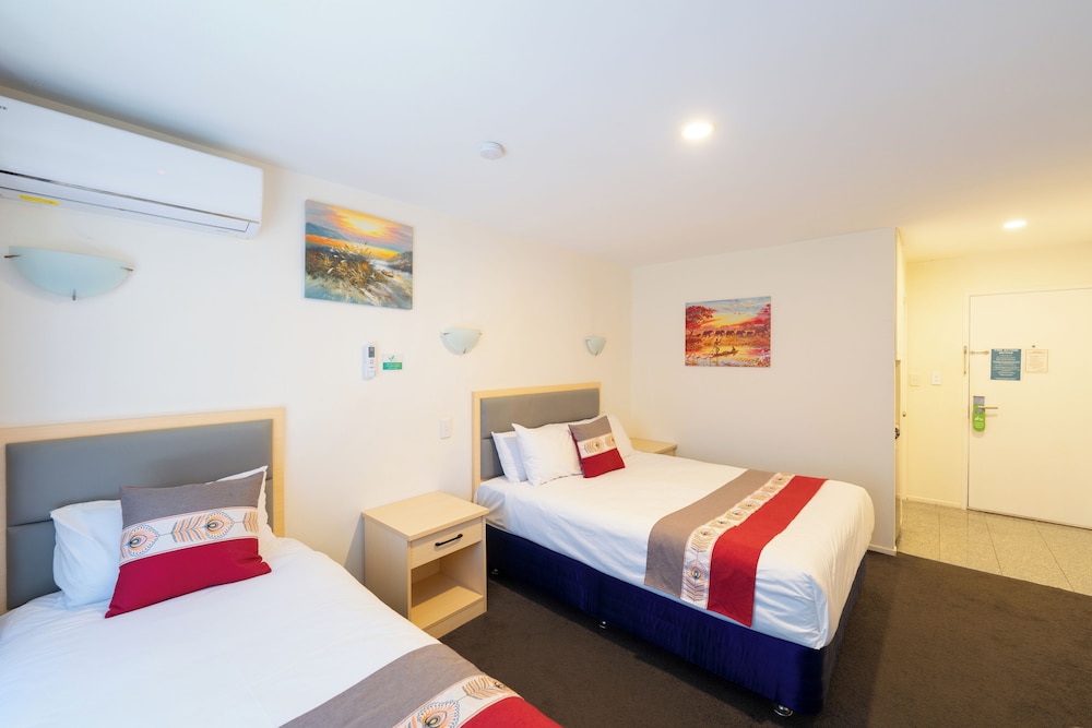 AUCKLAND NEWMARKET MOTEL 9/44