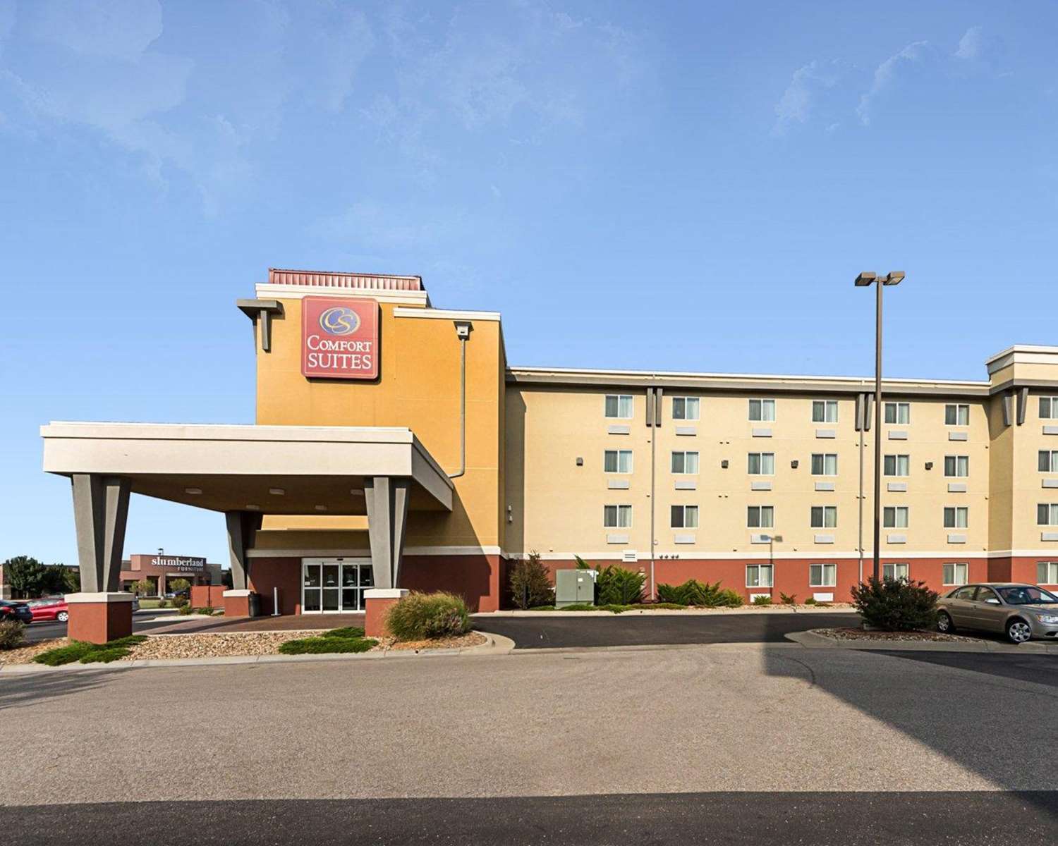 Comfort Suites Airport Wichita, KS 38/41