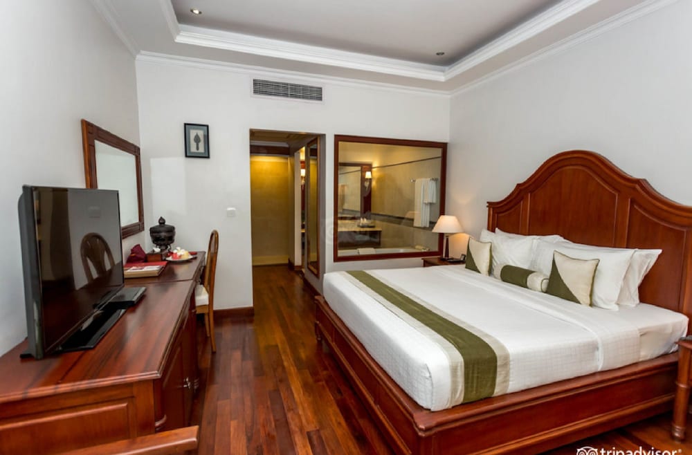 Premier, Cabana, King Bed