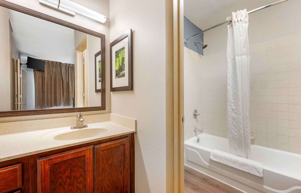 Extended Stay America - Indianapolis -Airport-W Southern Ave 60/60