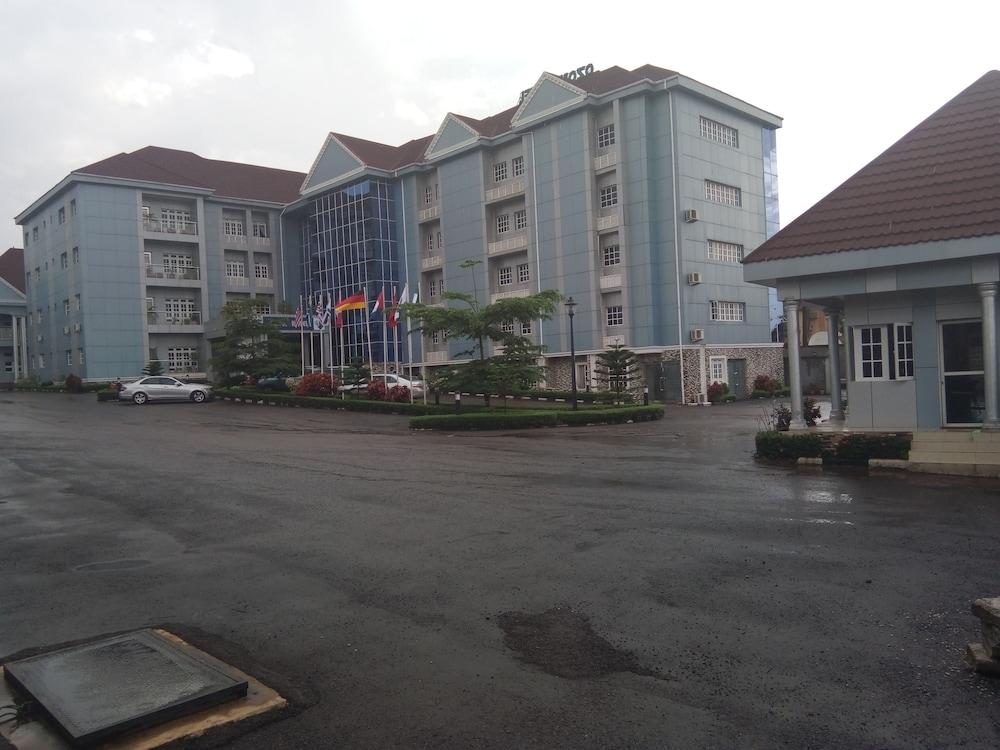 Ozom Hotel 22/29