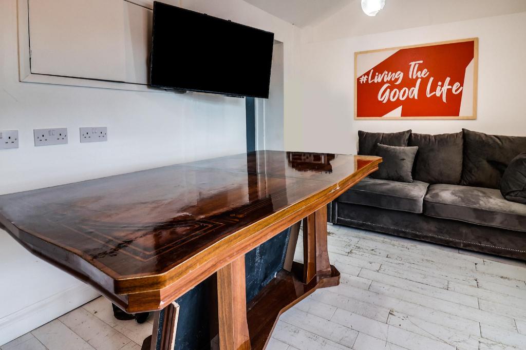 OYO Tudor Oaks Lodge Stevenage North 23/29