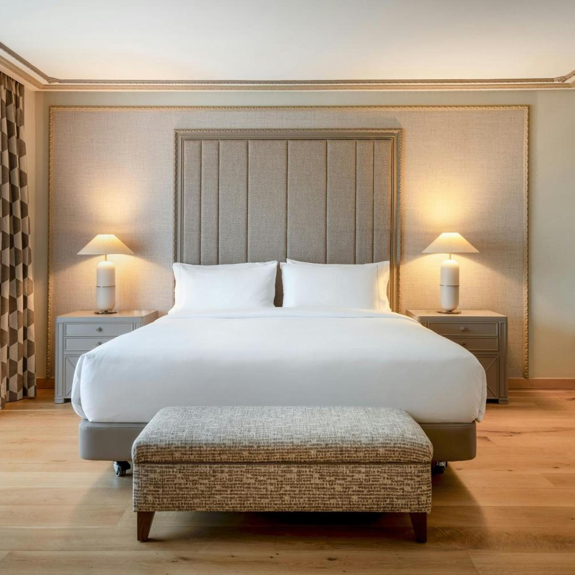 Suite, King Bed, Partial View, Balcony