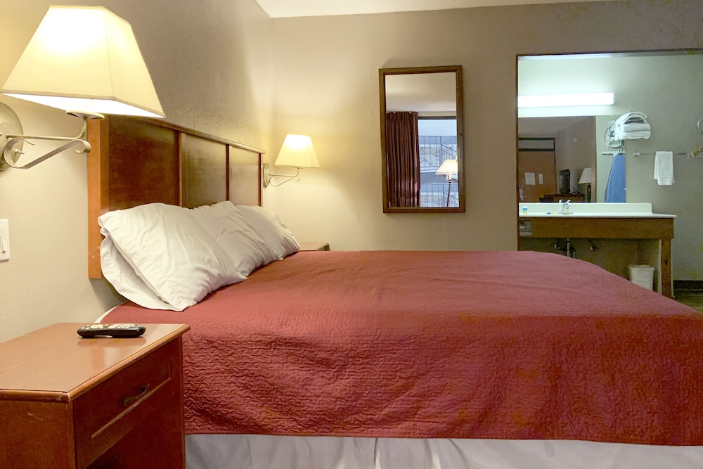 Paris Inn and Suites 22/40