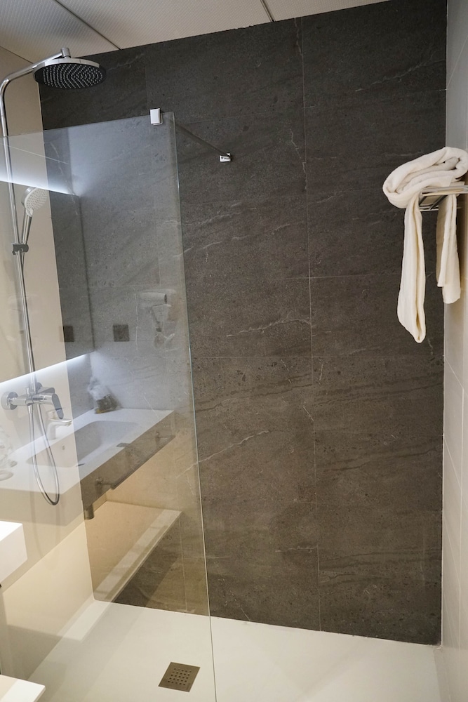 Ohtels Belvedere 68/70