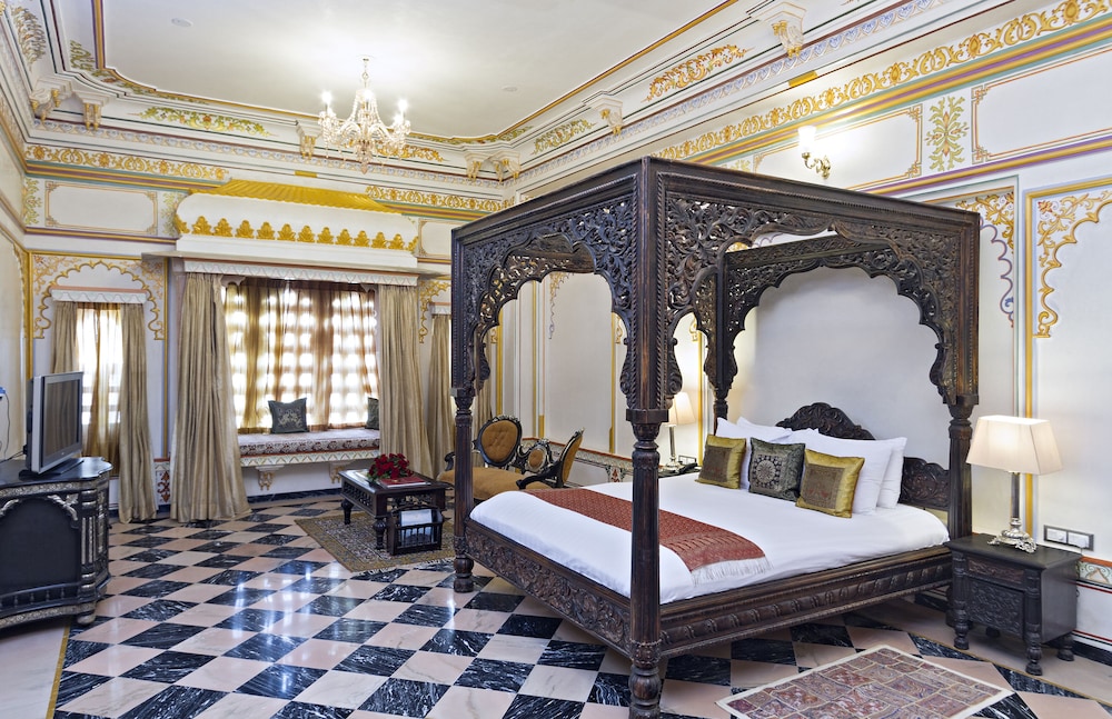 Chunda Palace 15/49
