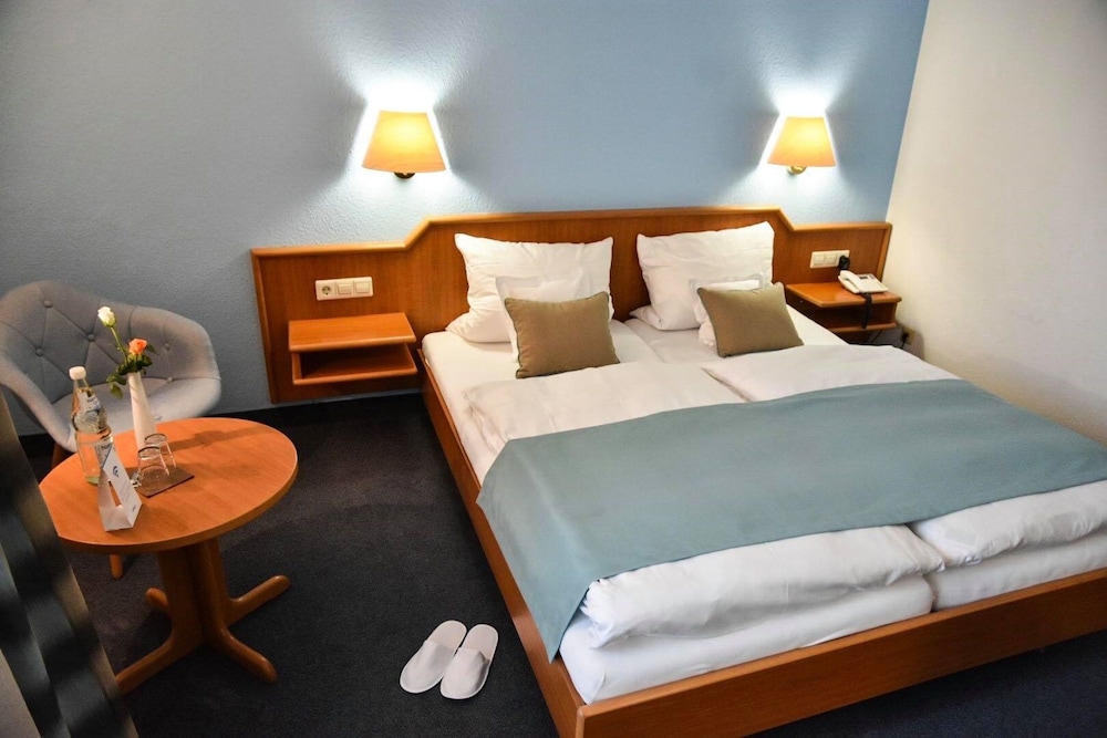 Martins Klause Airport Messe Hotel 8/36