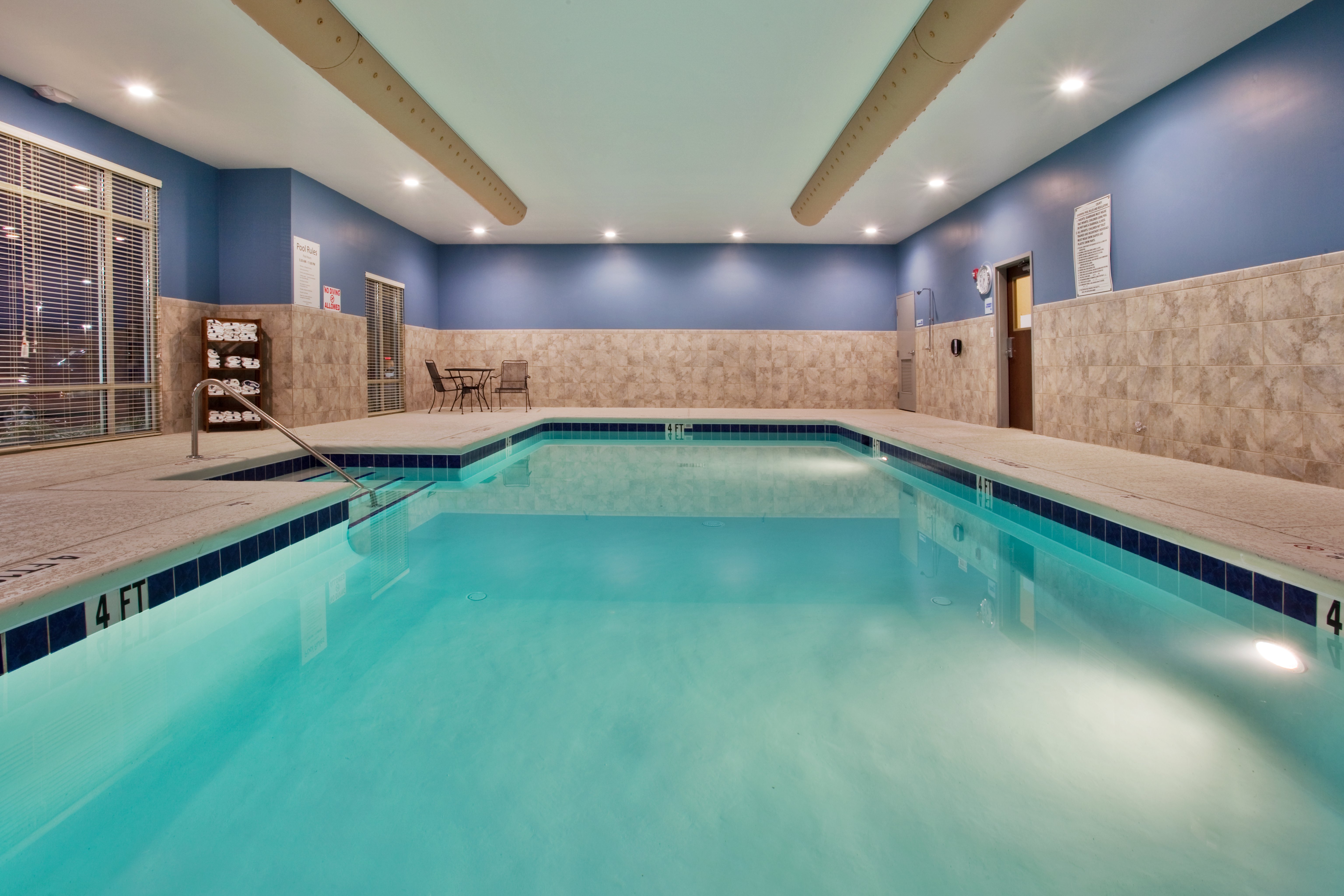 Holiday Inn Express Suites Atlanta Airport West Camp Creek 13/22