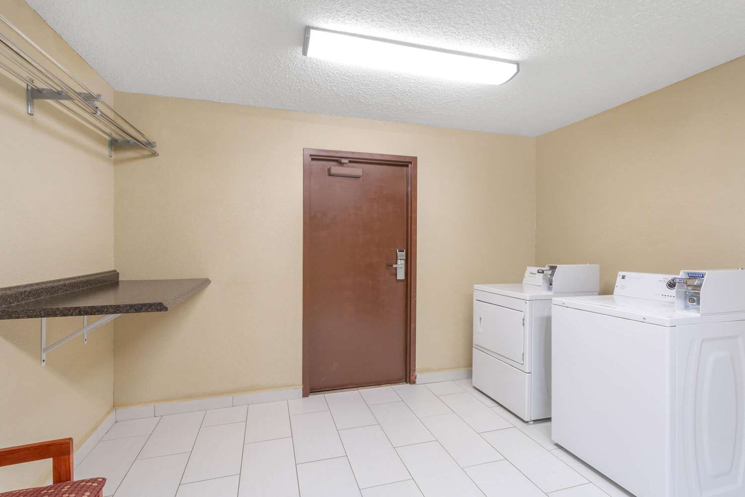 Days Inn by Wyndham Blairsville 13/49