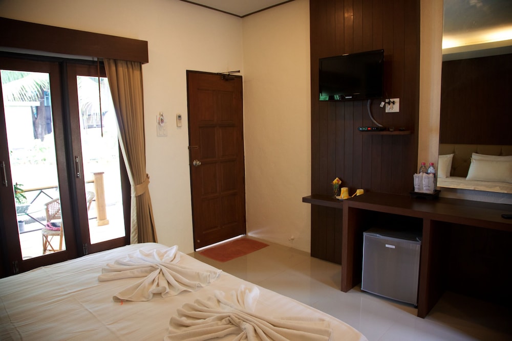 Poohbar Resort & Lotusdive 20/72