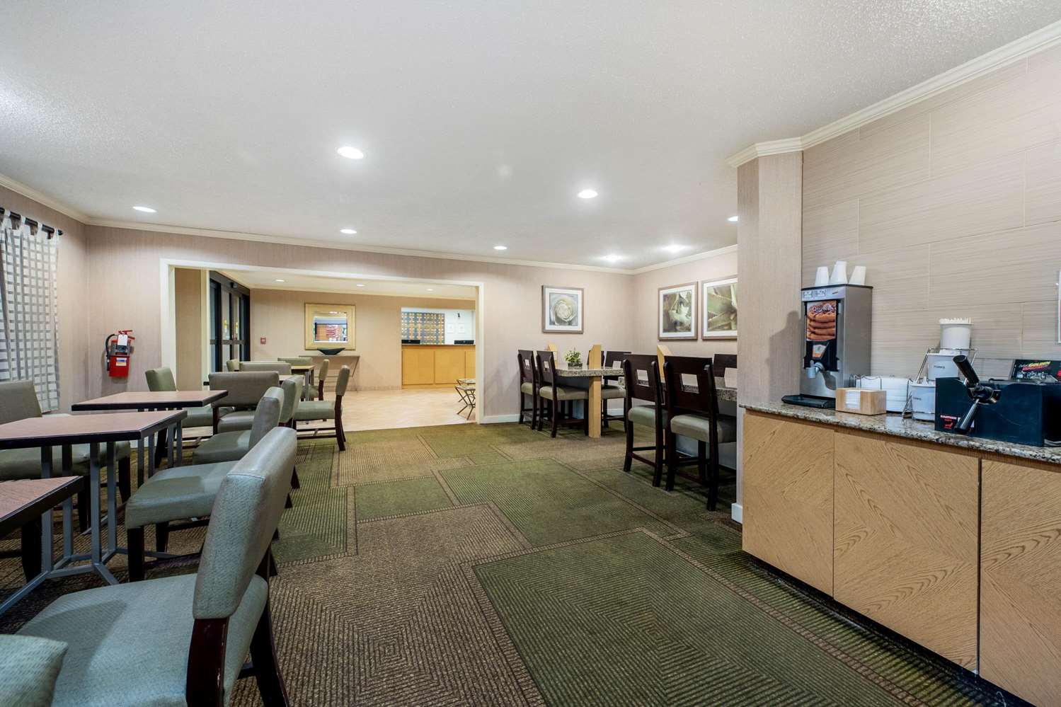 La Quinta Inn And Suites By Wyndham Mansfield Oh 23/27
