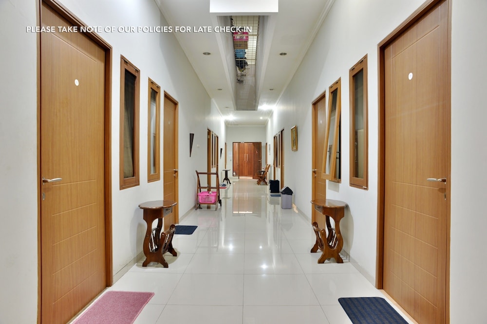 ZEN Rooms Anggrek Loka BSD 11/35