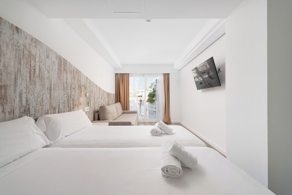 Junior Suite, Twin Beds, Sofa, Balcony or Terrace