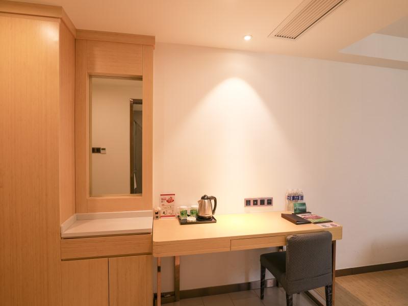 GreenTree Inn Wuxi Rongchuang Cultural Tourism City Nanquan Town Business Hotel 7/29
