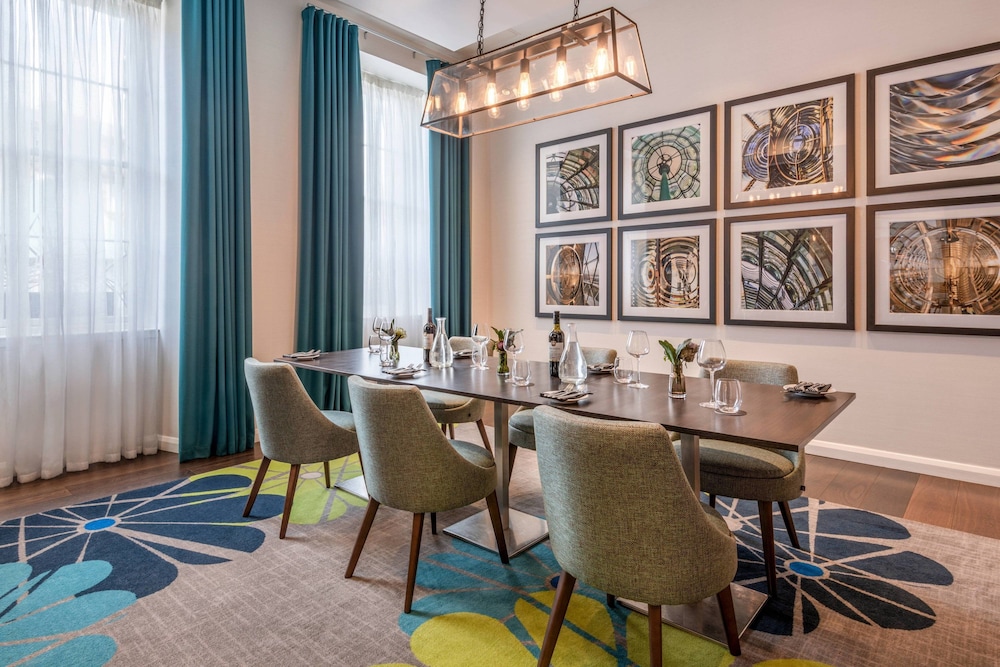 Courtyard by Marriott Edinburgh 55/64
