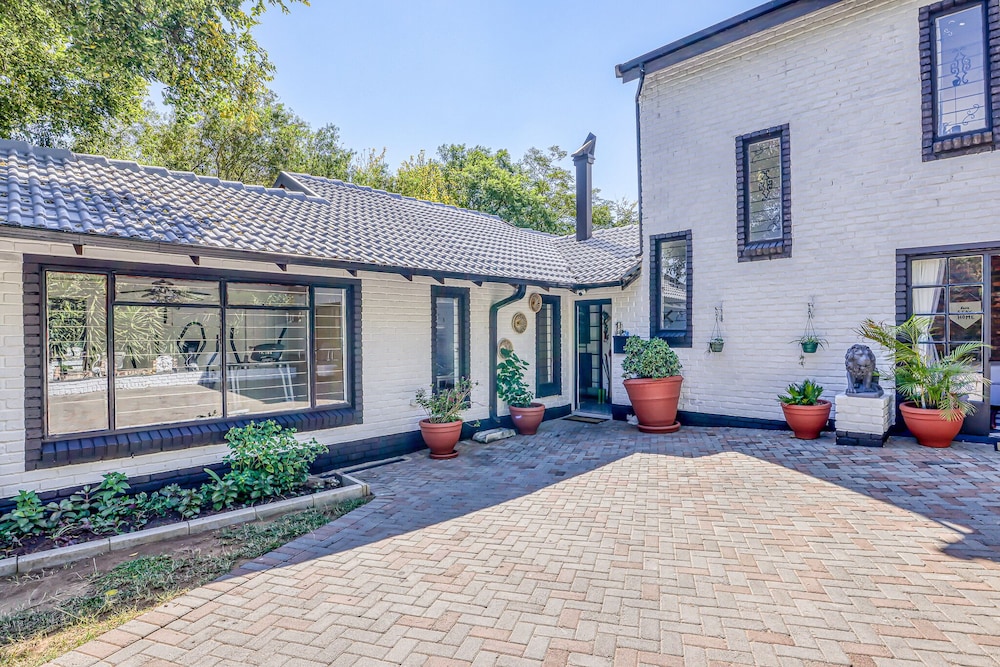 Bedford Manor 33/50