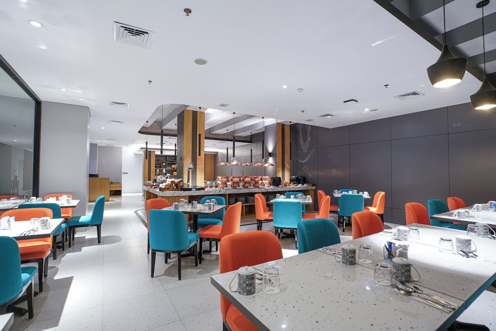 Aston Emidary Bangka Hotel and Conference Center 41/57