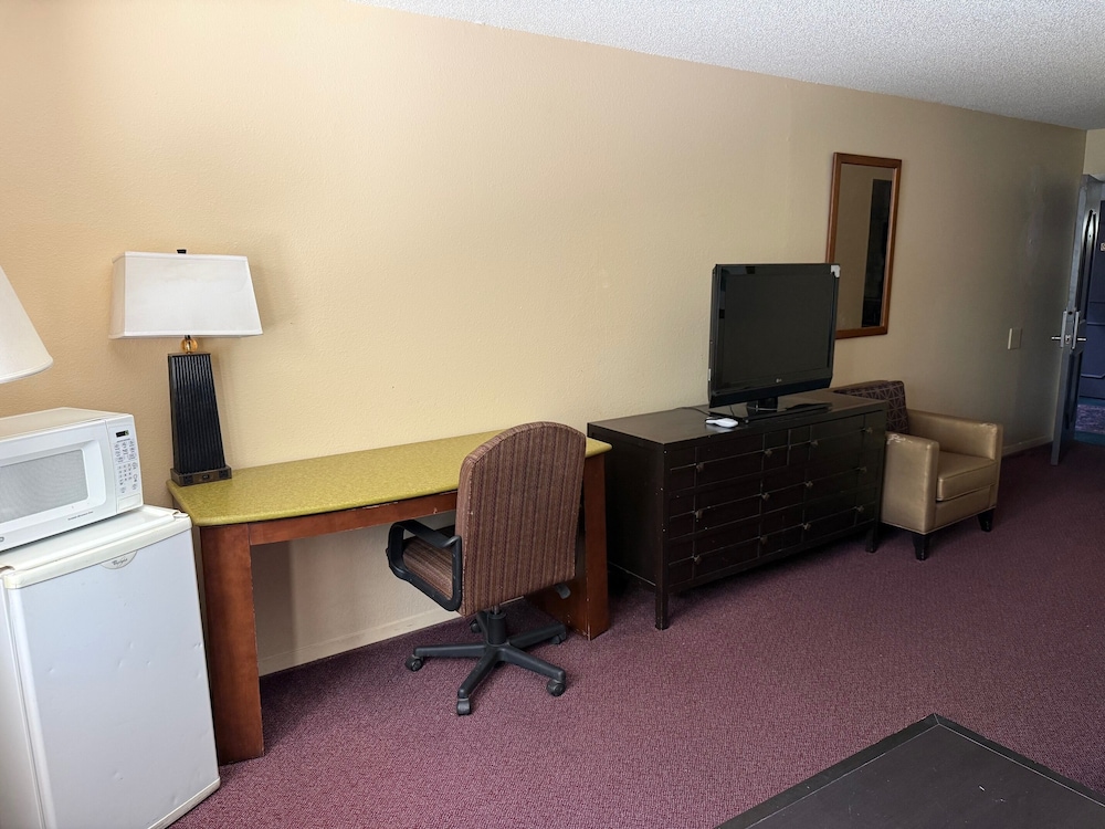 Americas Best Value Inn Webster City 48/53