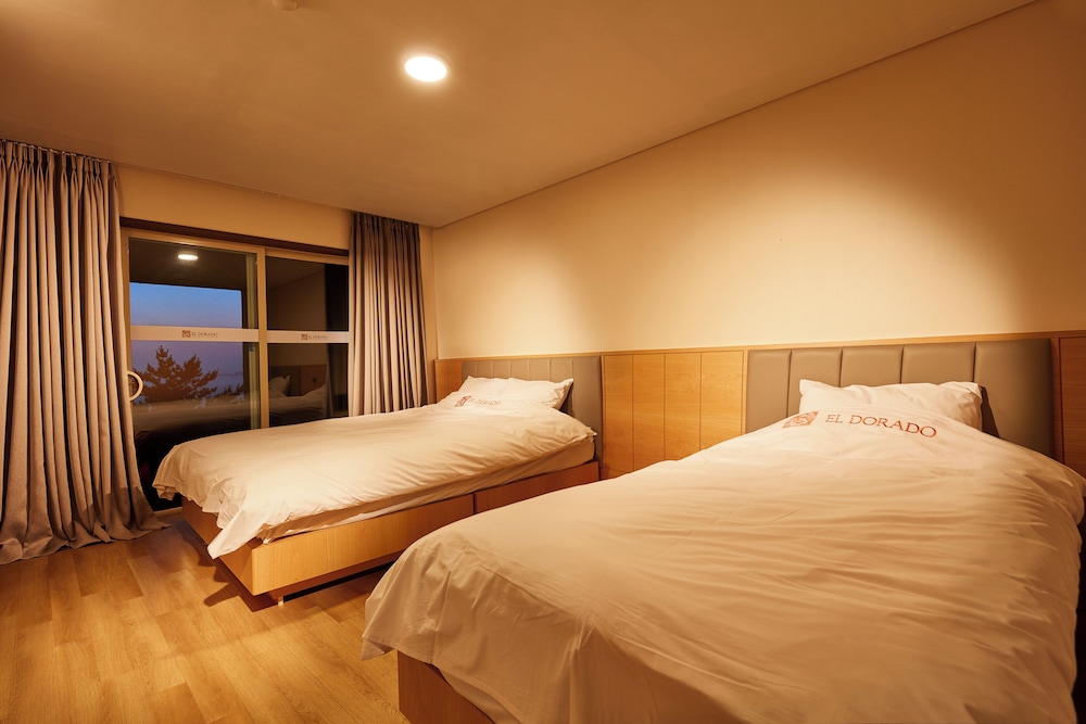 El Dorado Resort 10/51