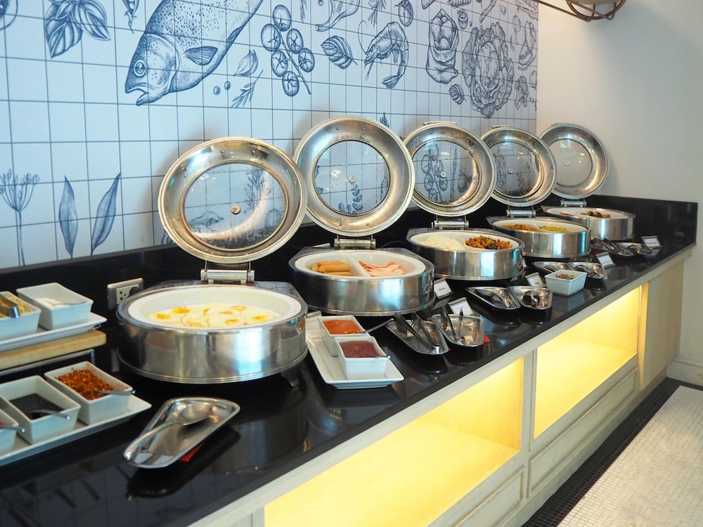 Court Wing Hotel Sukhumvit Bangkok 24/54