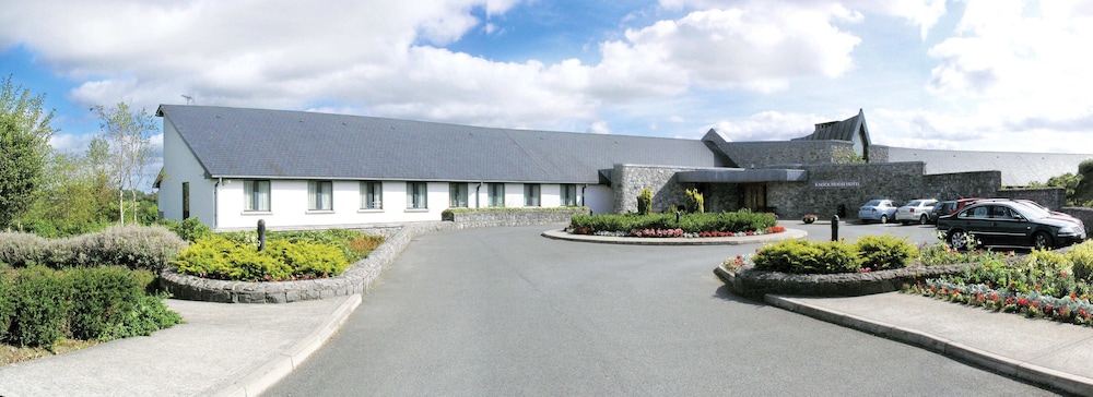 KNOCK HOUSE HOTEL 28/36