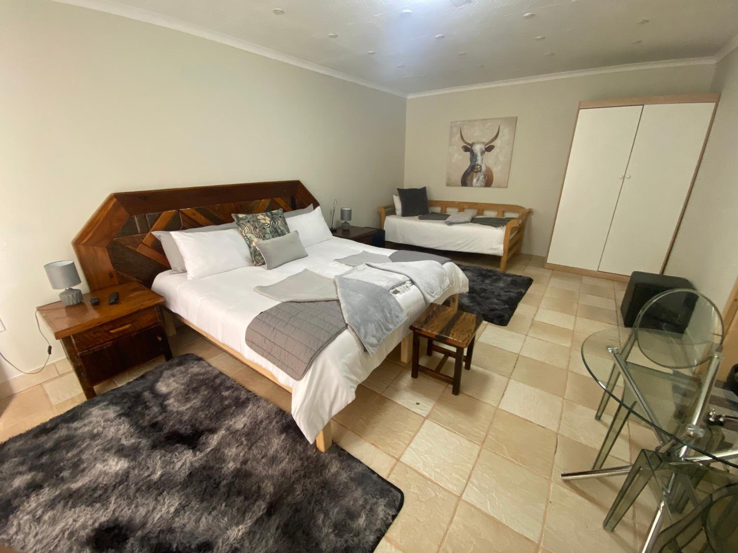 Tamarisk Guest Lodge 5/22
