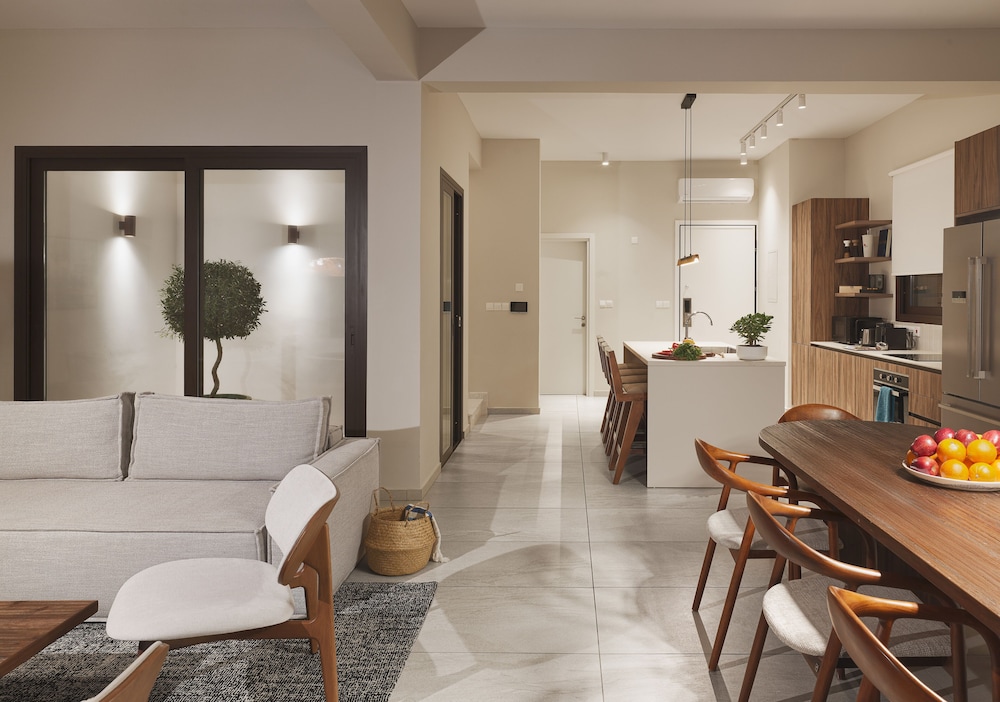 LIV & Co Suites & Villas 26/37