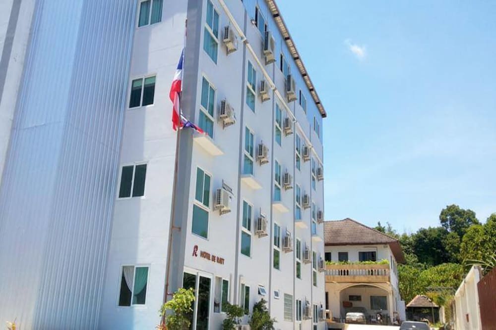 Hotel De Ratt 4/52