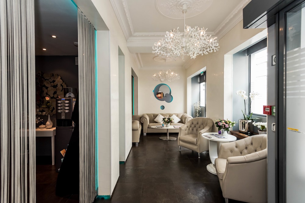 Hotel Lumieres Montmartre Paris 53/62