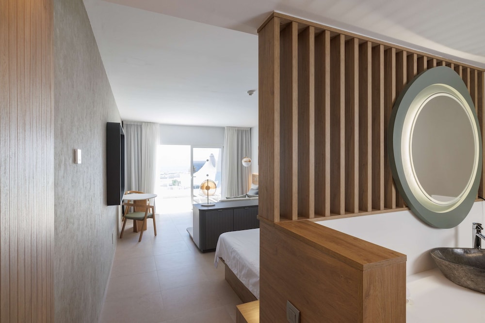 Junior Suite, Sea View, Radisson Blu Resort Lanzarote Adults Only 6/8