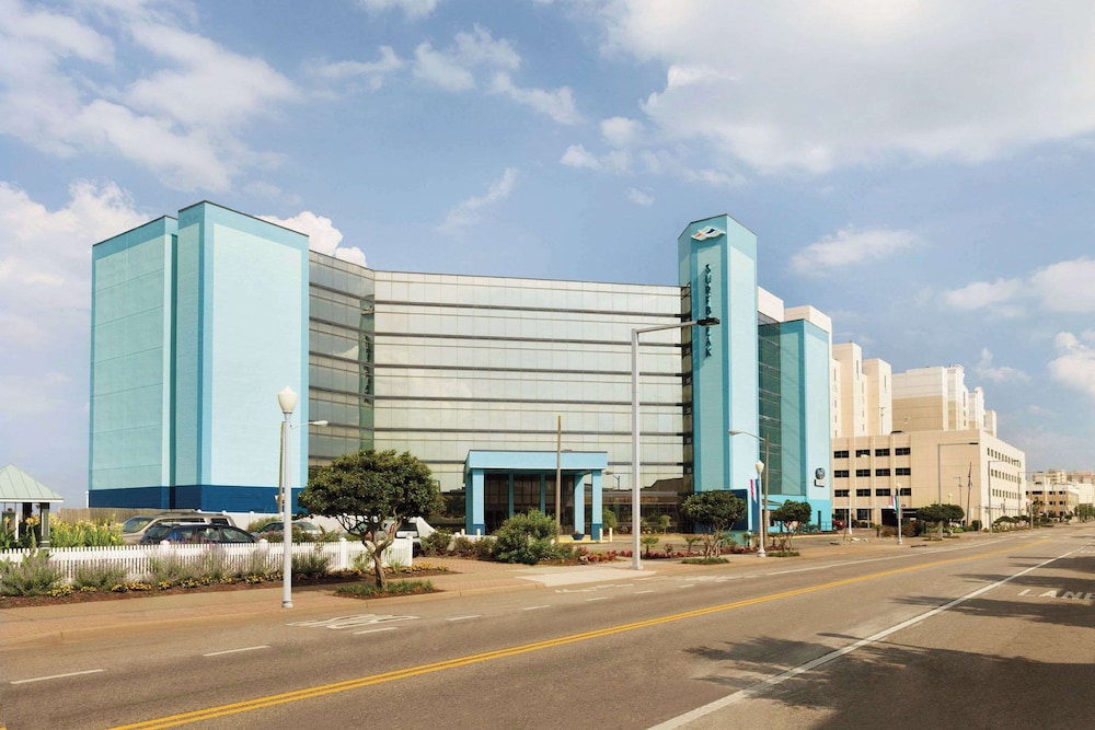 Surfbreak Oceanfront Hotel, Ascend Hotel Collection 53/61