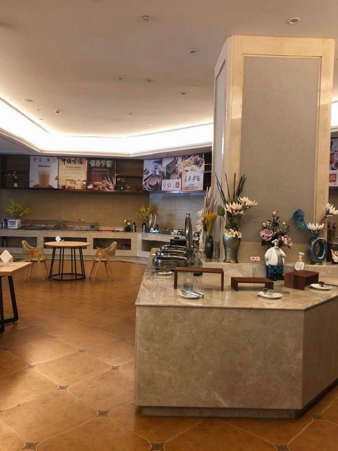 Vienna International Hotel (Chengdu Happy Valley, Dongzikou Metro Station) 10/16