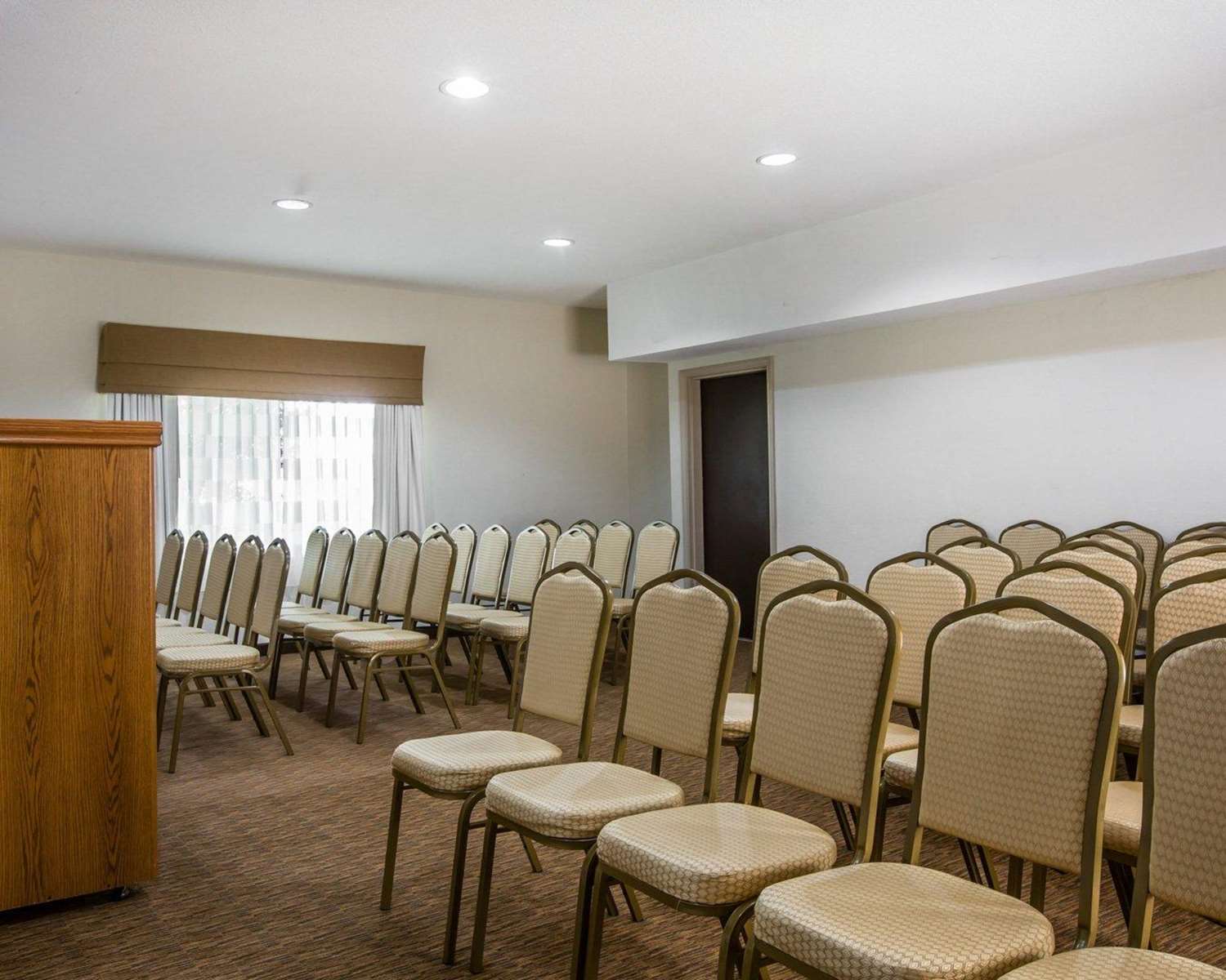 Days Inn by Wyndham McDonough, GA 16/19