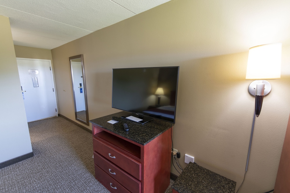 Holiday Inn Express Greencastle by IHG 30/43